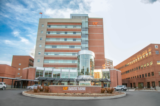 Heart Hospital with fountain in front